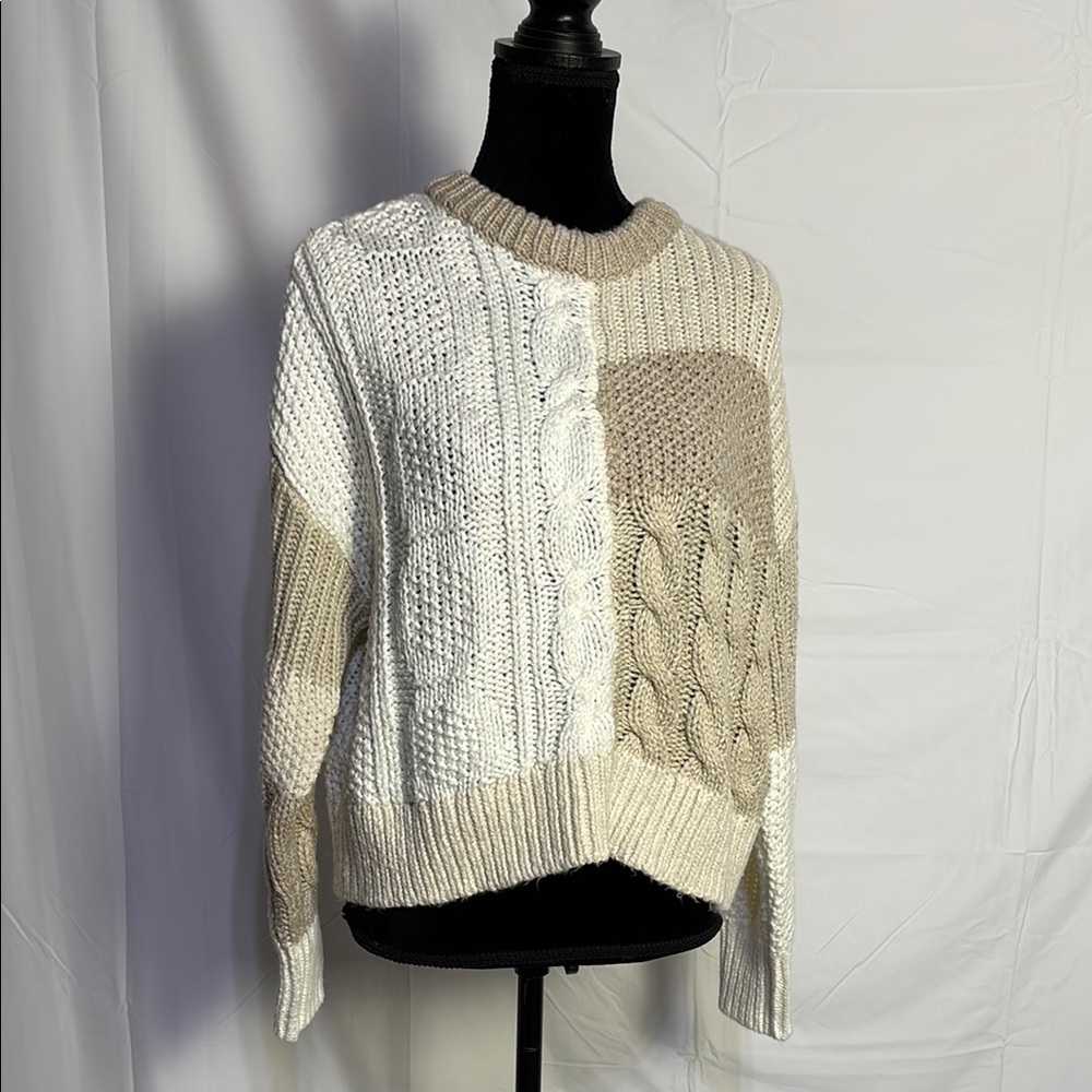 American Eagle Outfitters Cream and Tan Crew Neck Sweater